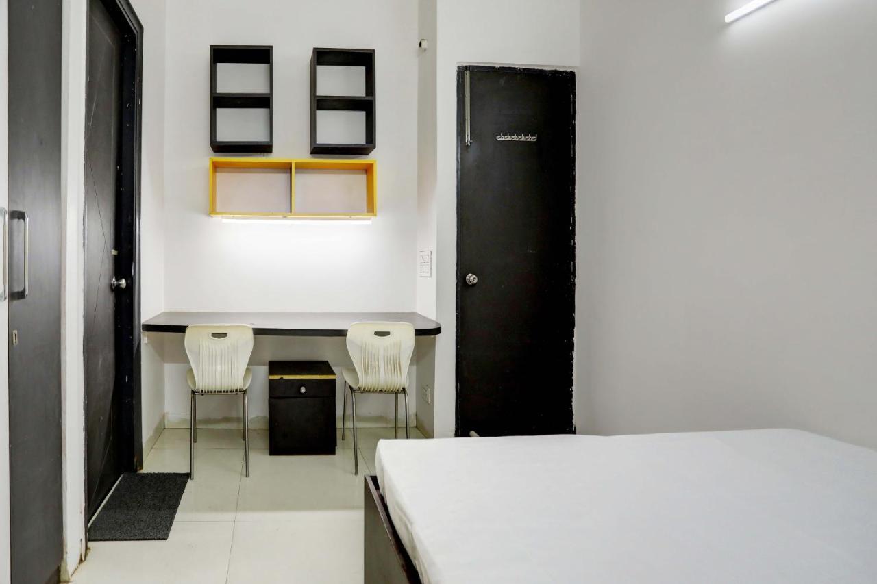 Aashiyana Homes New Delhi Buitenkant foto