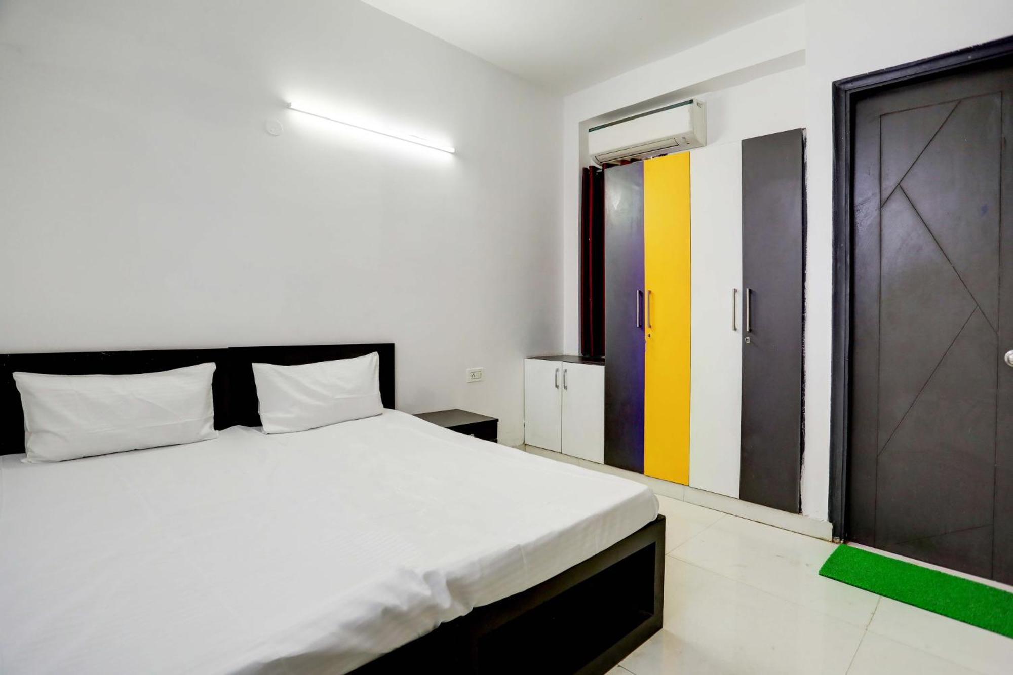 Aashiyana Homes New Delhi Buitenkant foto