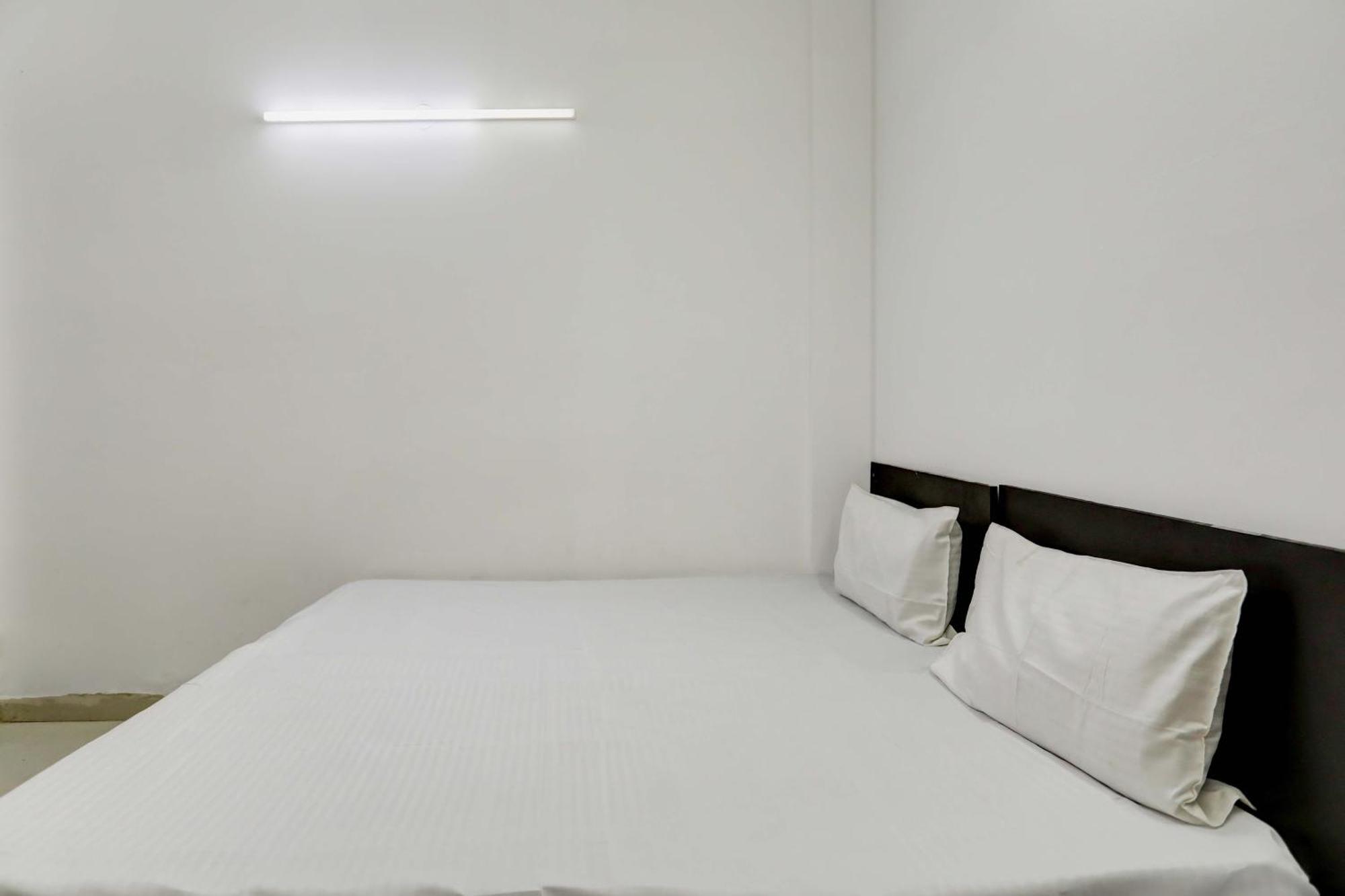 Aashiyana Homes New Delhi Buitenkant foto